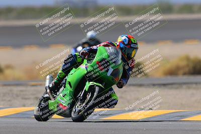 media/Oct-08-2022-SoCal Trackdays (Sat) [[1fc3beec89]]/Turn 14 (1050am)/